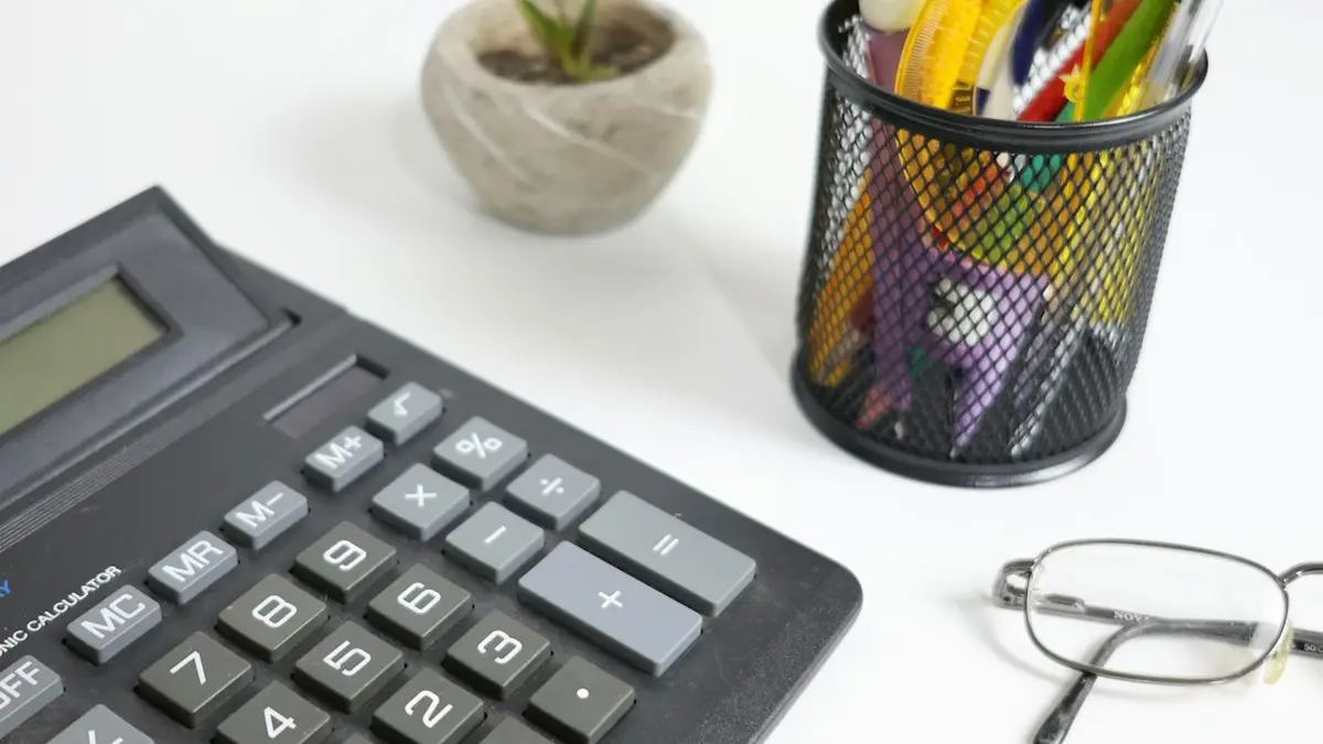 What to Do When a Business Partner Is Stealing From the Business
